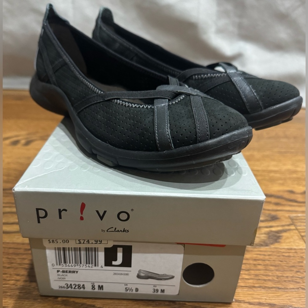 NIB - Pr!vo by Clarks P-Berry slip on shoe in black, size 8